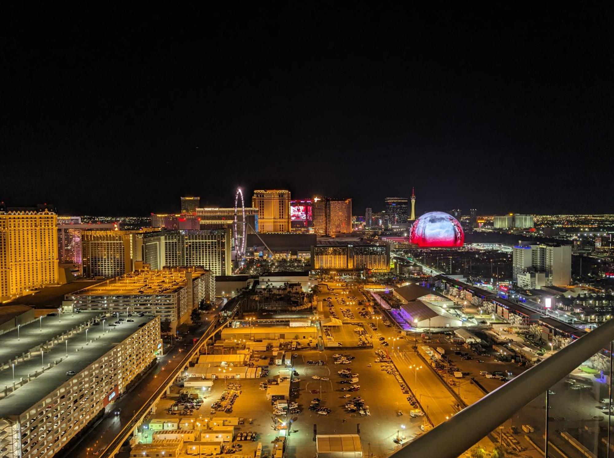 Penthouse Suite With Strip View At The Signature At Mgm Grand Las Vegas Dış mekan fotoğraf